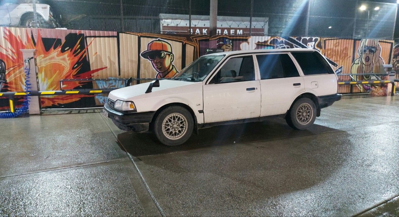 Mazda Familia: фото владельца