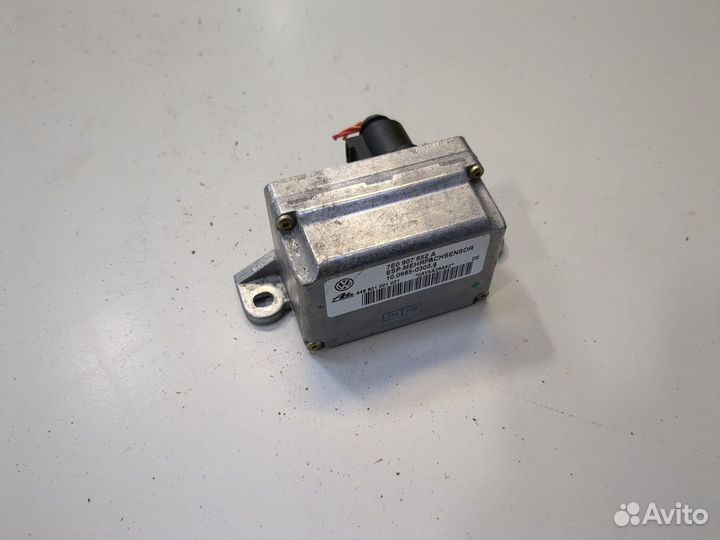 Датчик ускорения Volkswagen Touareg, 2005