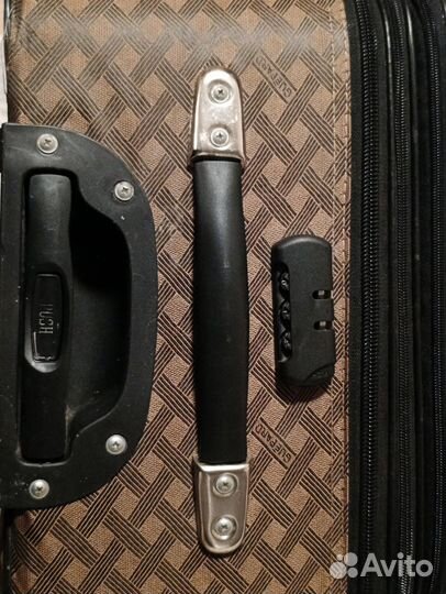 Чемодан дорожный red bobo