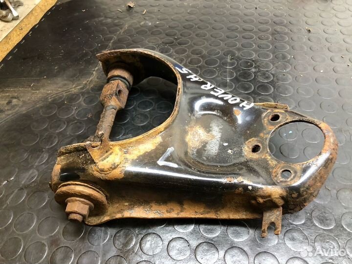 Рычаг верхний левый от hover H5 2014г