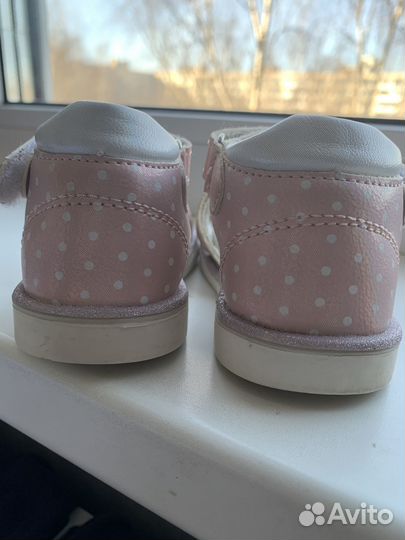 Сандалии для девочки 20 размер