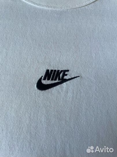 Футболка The nike tee