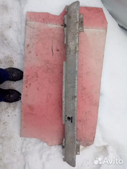 Усилитель бампера audi A8 D3