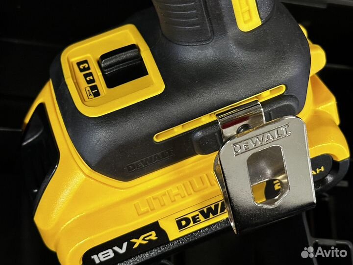 Аккумуляторный шуруповерт dewalt DCF887D2