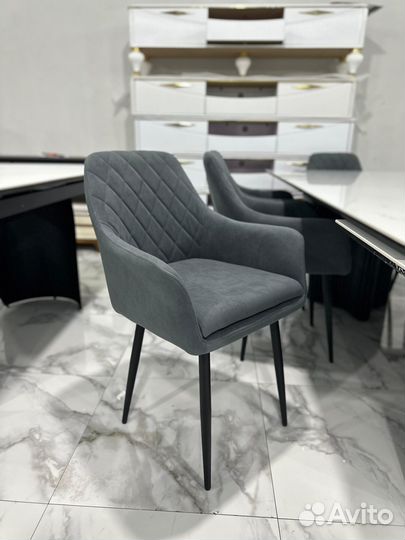 Стол и стулья комплект