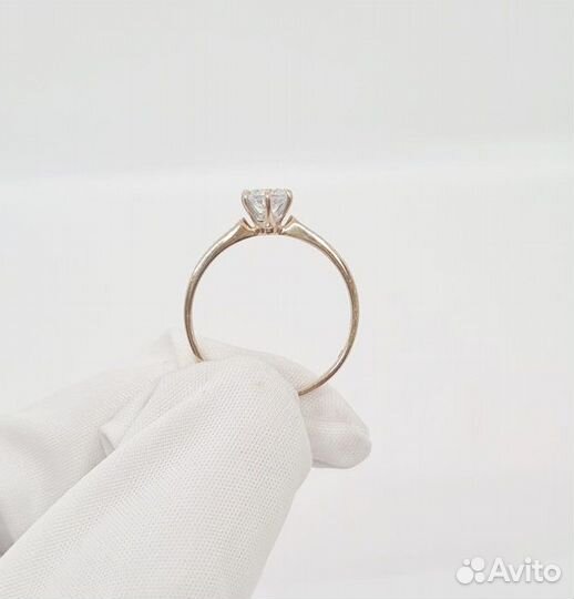 Золотое кольцо с камнем 17,5р