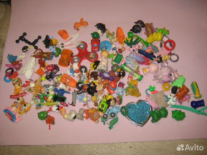 Мелкие игрушки от киндеров и т д
