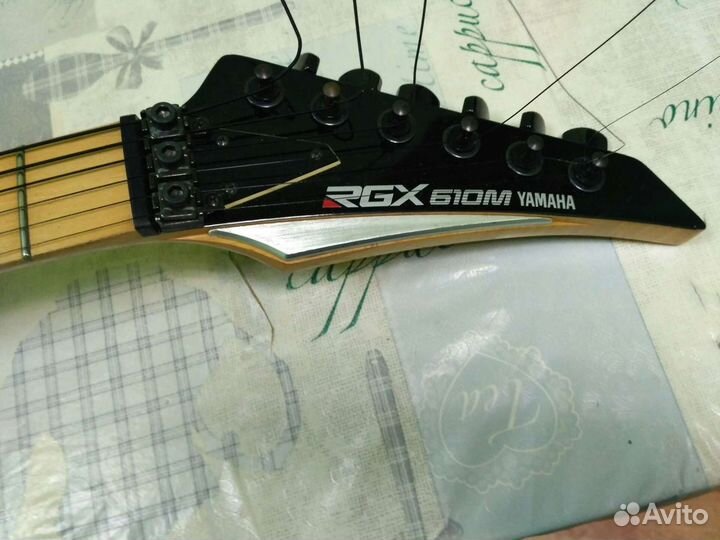 Электрогитара Yamaha RGX 610 M. С одним звукоснима