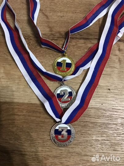 Комплект медалей и Кубок