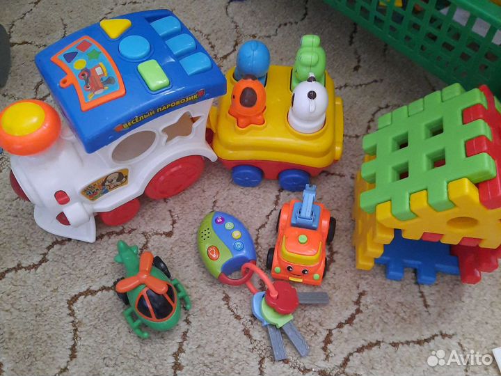 Паровоз каталка сортер музыкальный