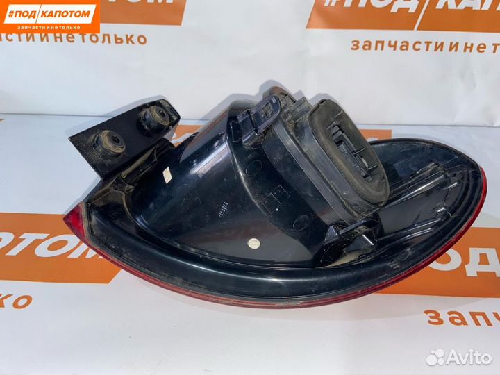 Фонарь задний левый Volkswagen Tiguan 2010