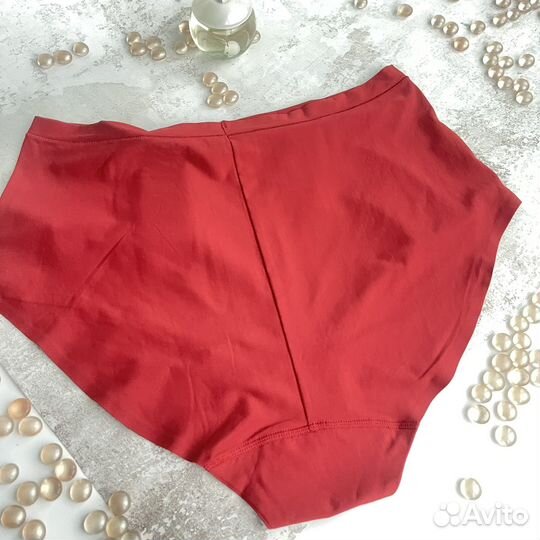 Triumph трусы бесшовные EU 2(48-54 единый)