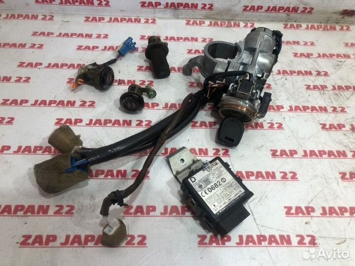 Замок зажигания с личинками Mitsubishi Pajero