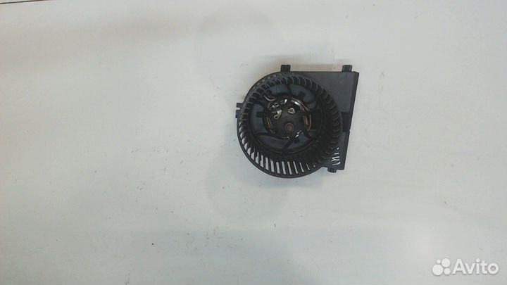 Двигатель отопителя Volkswagen Golf 4, 2001