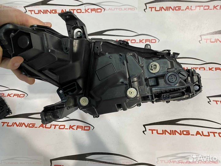 Фары передние Toyota Camry 70 стиль Lexus V8808