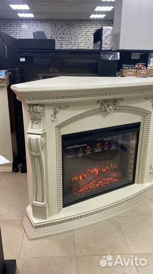 Угловой камин электрический. Большой