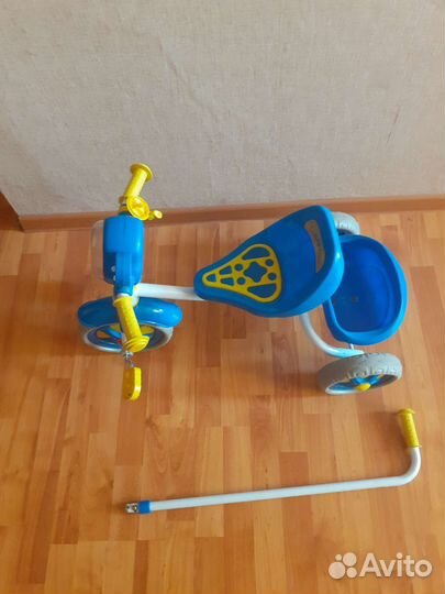 Детский трехколесный велосипед