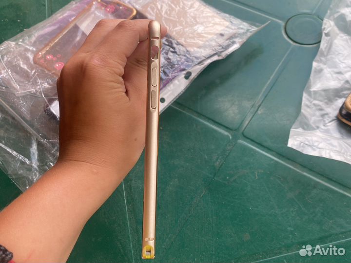 Бампер на iPhone 7