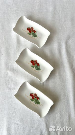 Набор посуды для сервировки стола