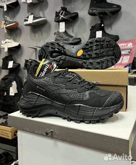 Кроссовки на весну Reebok gore tex