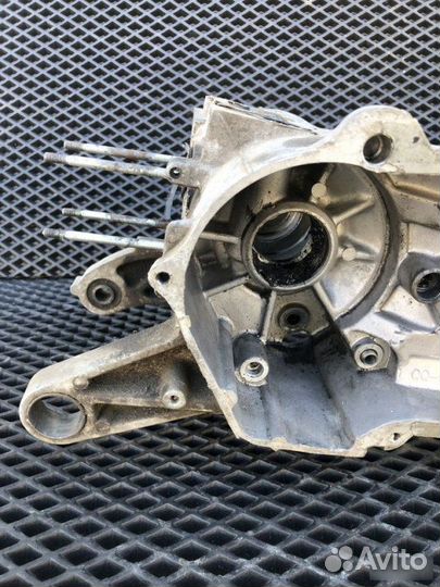 Картера двигателя 1E41QMB