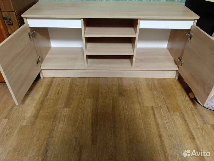 Тумба под телевизор