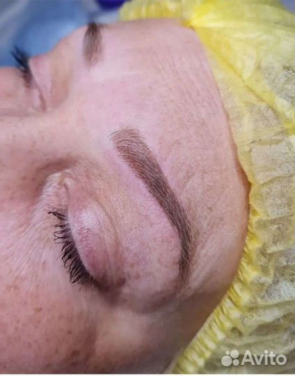 Татуаж бровей