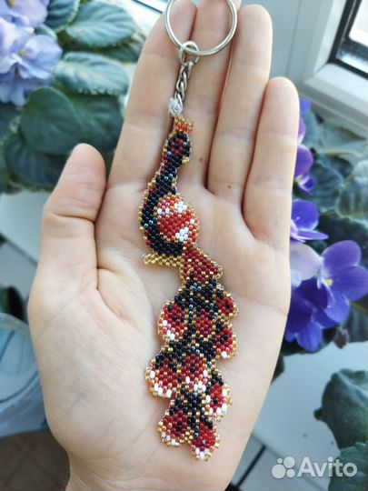 Брелки из бисера ручной работы 