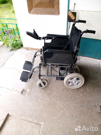 Инвалидная коляска с электроприводом