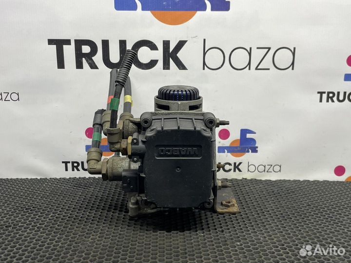 4802040320 Кран управления тормозами прицепа