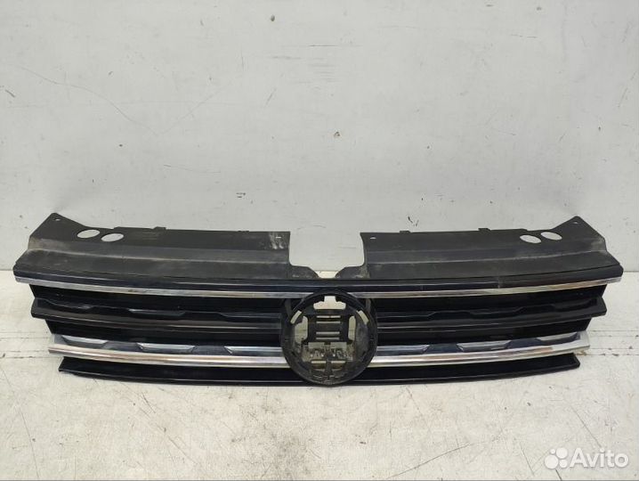 Решетка радиатора передняя Volkswagen Tiguan 2