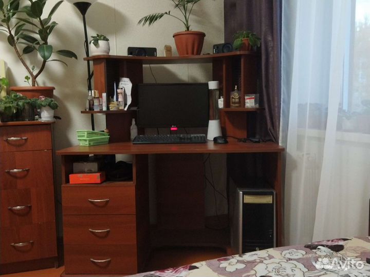 Компьютерный стол угловой