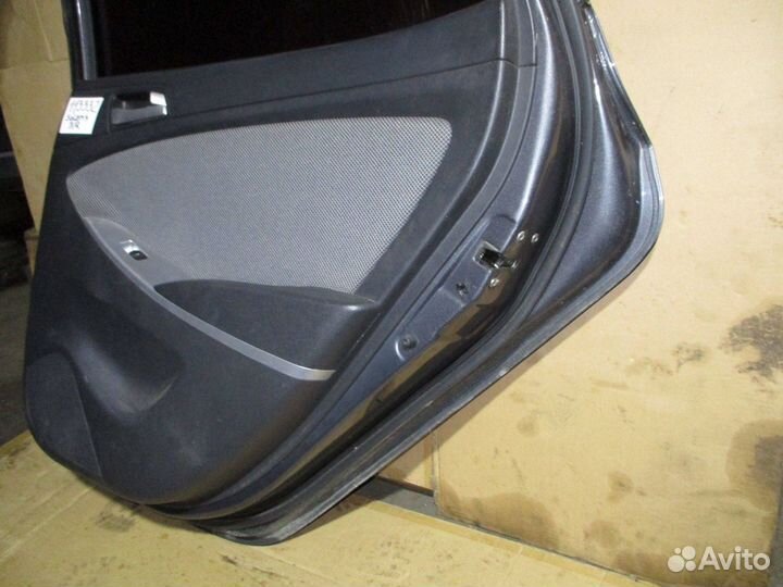 Обшивка двери задней правой Hyundai Solaris 1