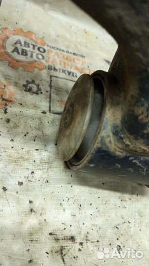 Рычаг передний правый Toyota LC200