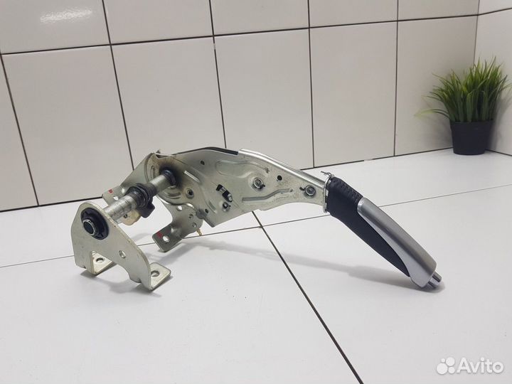 Рычаг стояночного тормоза (Zotye T600)