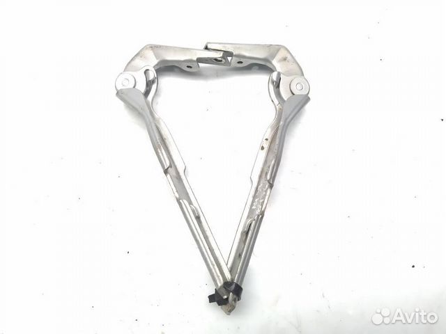 Петля капота Audi A4 B7 2006 8E0823302