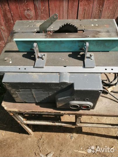 Деревообрабатывающий станок
