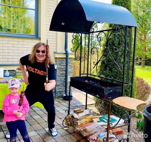 Мангал с крышей