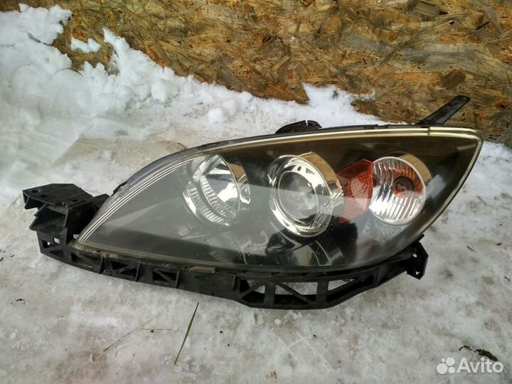 Фара левая Mazda 3 xenon