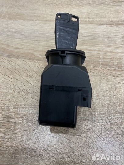 Замок зажигания Mercedes Benz W210