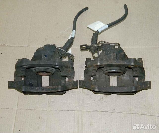 Суппорт передний правый VW Passat B5