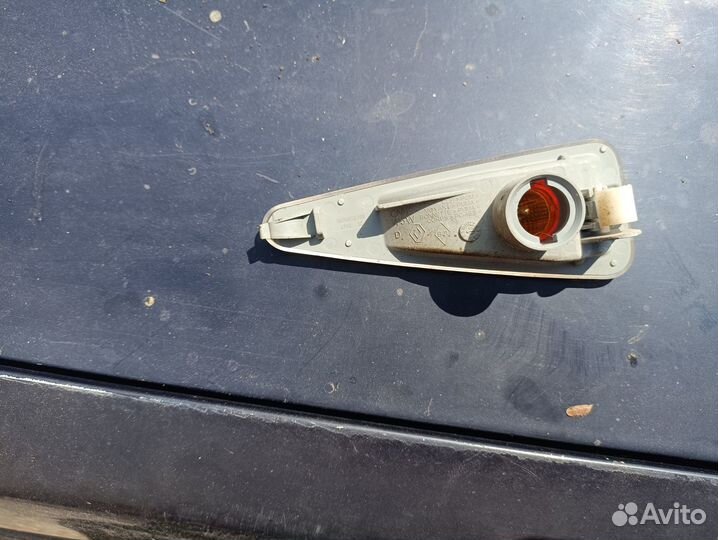 Повторитель поворота Renault Sandero