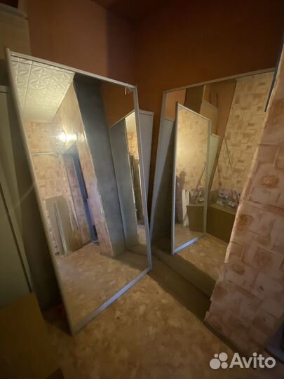 Зеркальные двери купе