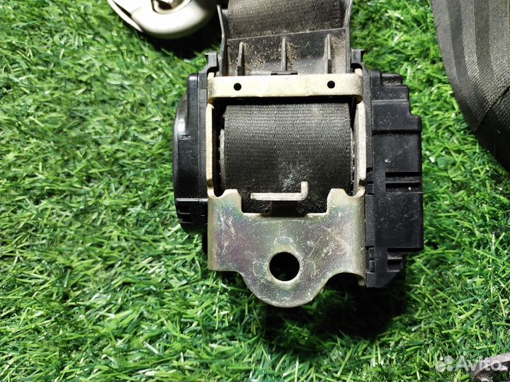 Ремень безопасности Volkswagen Golf (Mk4) IV