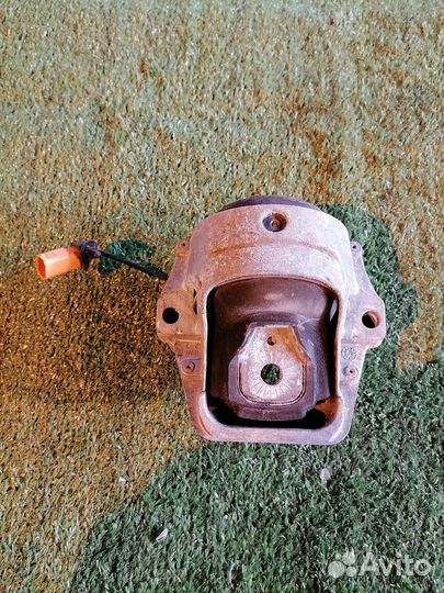 Опора двигателя (подушка двс) 8K0199381 Audi A4 B8