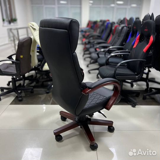 Кресло руководителя Everprof President Wood