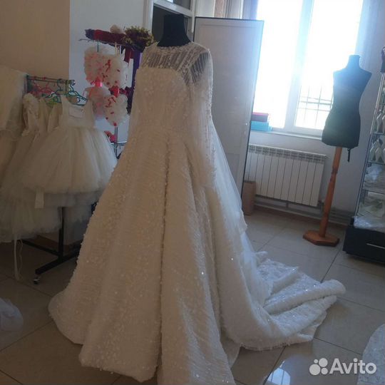 Свадебные платья