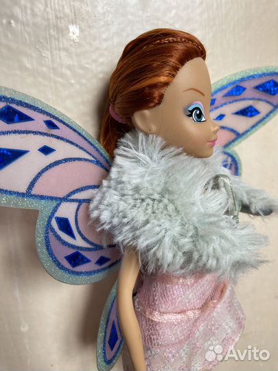 Кукла winx Блум на сцене