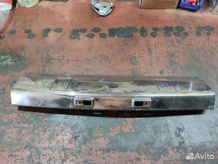 Хромированная накладка кенгурятника Honda CRV RD1