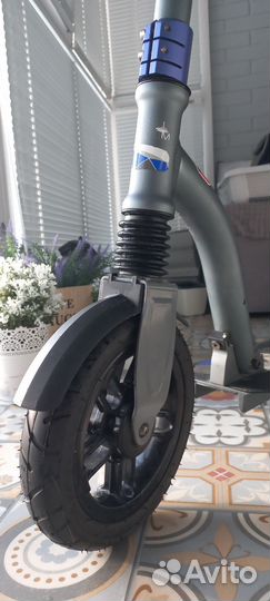 Городской самокат Trolo LUX Quantum Air